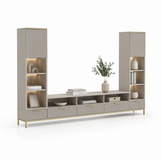 Parete attrezzata porta TV modulare in MDF e acciaio tortora e oro con ante scanalate e illuminazione LED, 240 x 40 x 180 cm